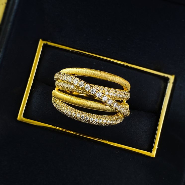 S925 Silver Gold-Plated Italian Brushed Cross Ring with Full Diamond Accents for Women – Luxurious & Elegant Design - Image 5